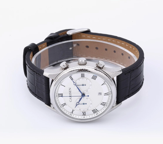 analog chronograph watch